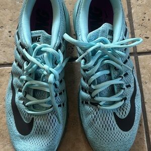 Nike Teal AirMax Sneakers with Black Swoosh W9.5